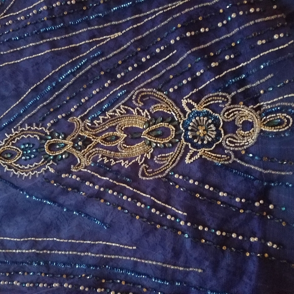 Beautiful blue and silver beaded gown - Picture 7 of 12